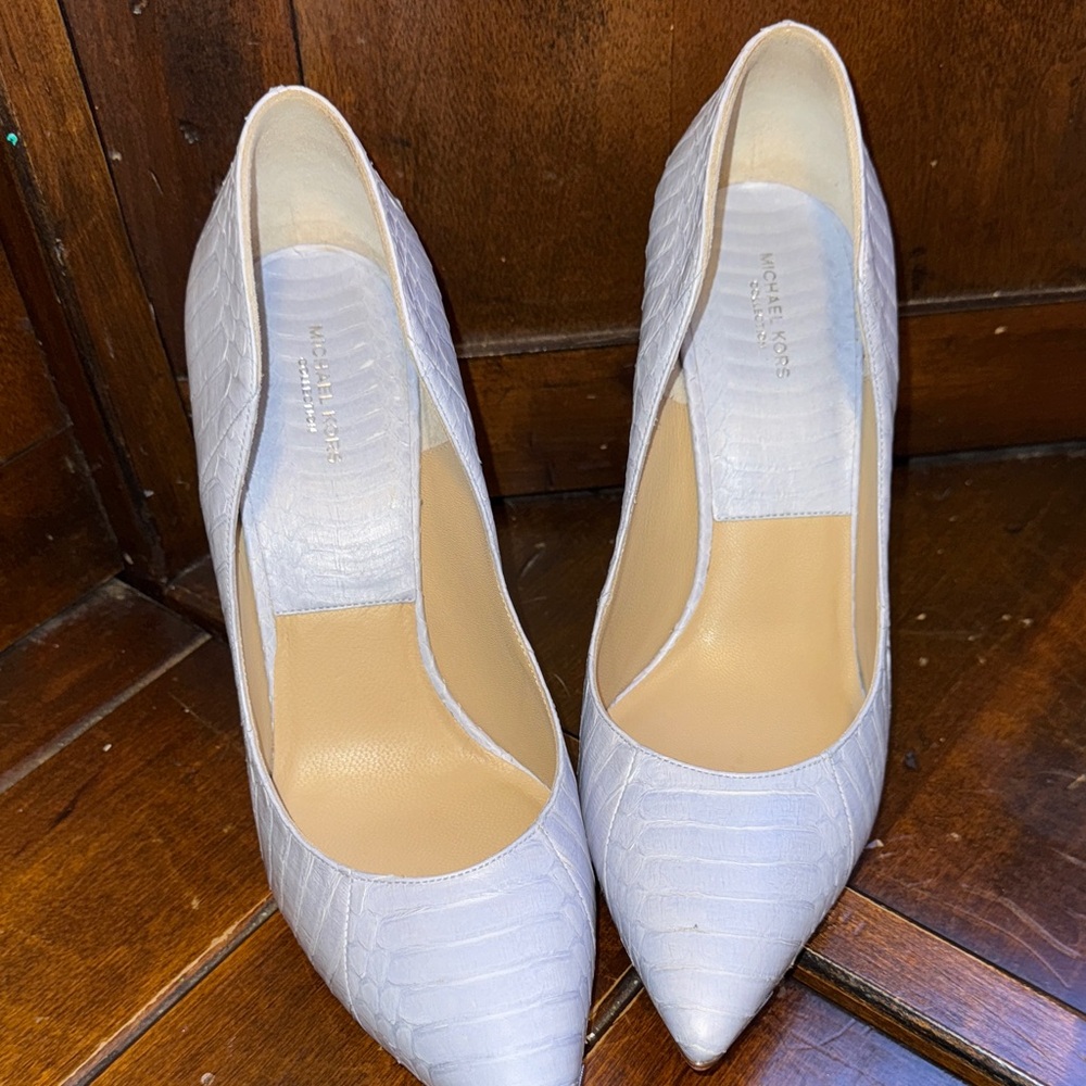 Michael Kors Light Gray Croc-Embossed Heels